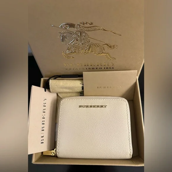 Burberry Cream Nova Embossed Compact Zippy Wallet Full Inclusion - Picture 1 of 12